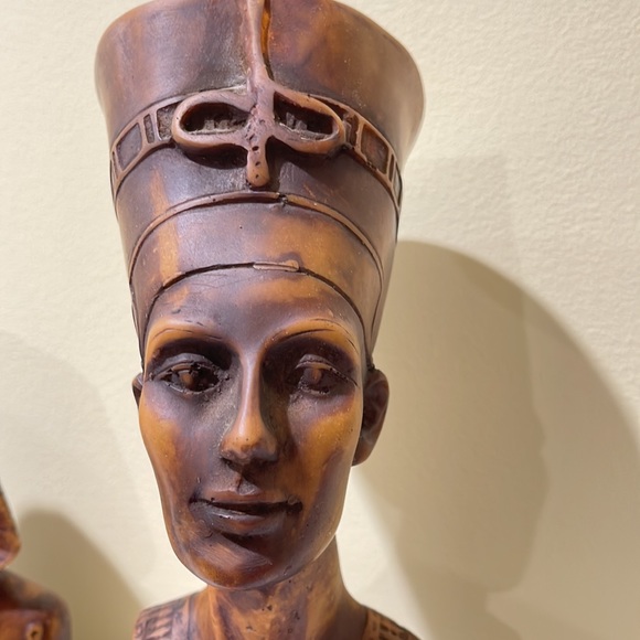 Egyptian wood set Tut cat, Queen Nefertiti, King Tutankhamum - Picture 8 of 8